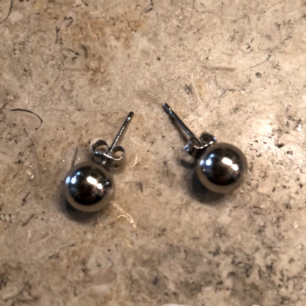 JCM 925 sterling silver ball earrings